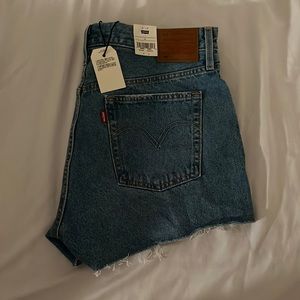 Levi’s 501 Shorts. High Rise